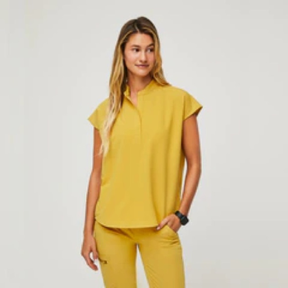 women's Light Gold Rafaela™ - Oversized Scrub Top - S / Light Gold